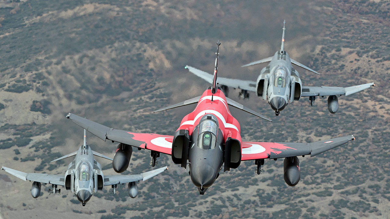 “F-4E Phantom”un 50. yılında taarruz uçuşu