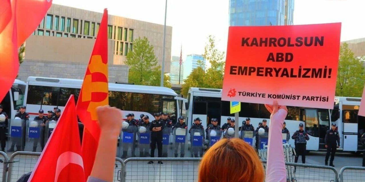 tkpden abd buyukelciligi onunde eylem pWDPTguR