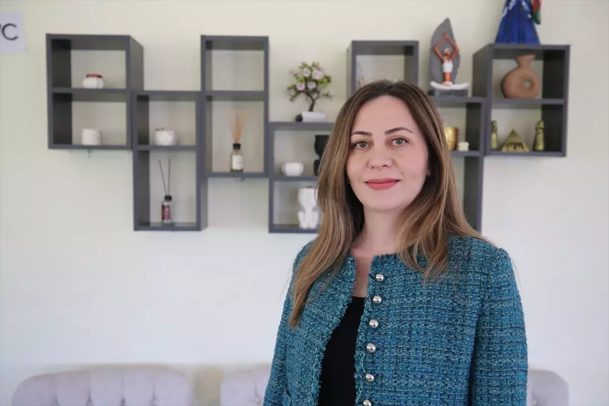 ebru hanin restoran hayali gerceklesti Wizw9D5V.jpg