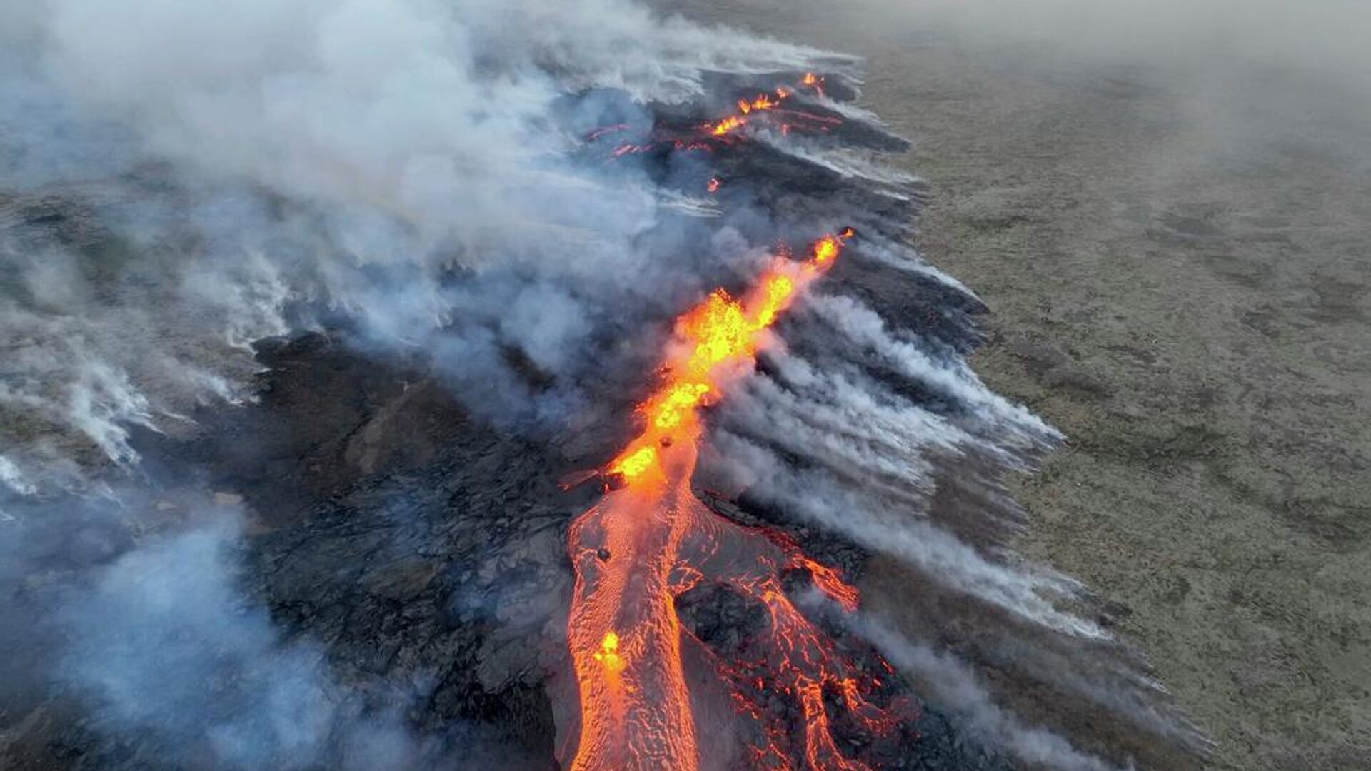 fagradalsfjall yanardaginda bulunan mikroplar diger gezegenlerde yasamin sirrini cozebilir P27t2DXR.jpg