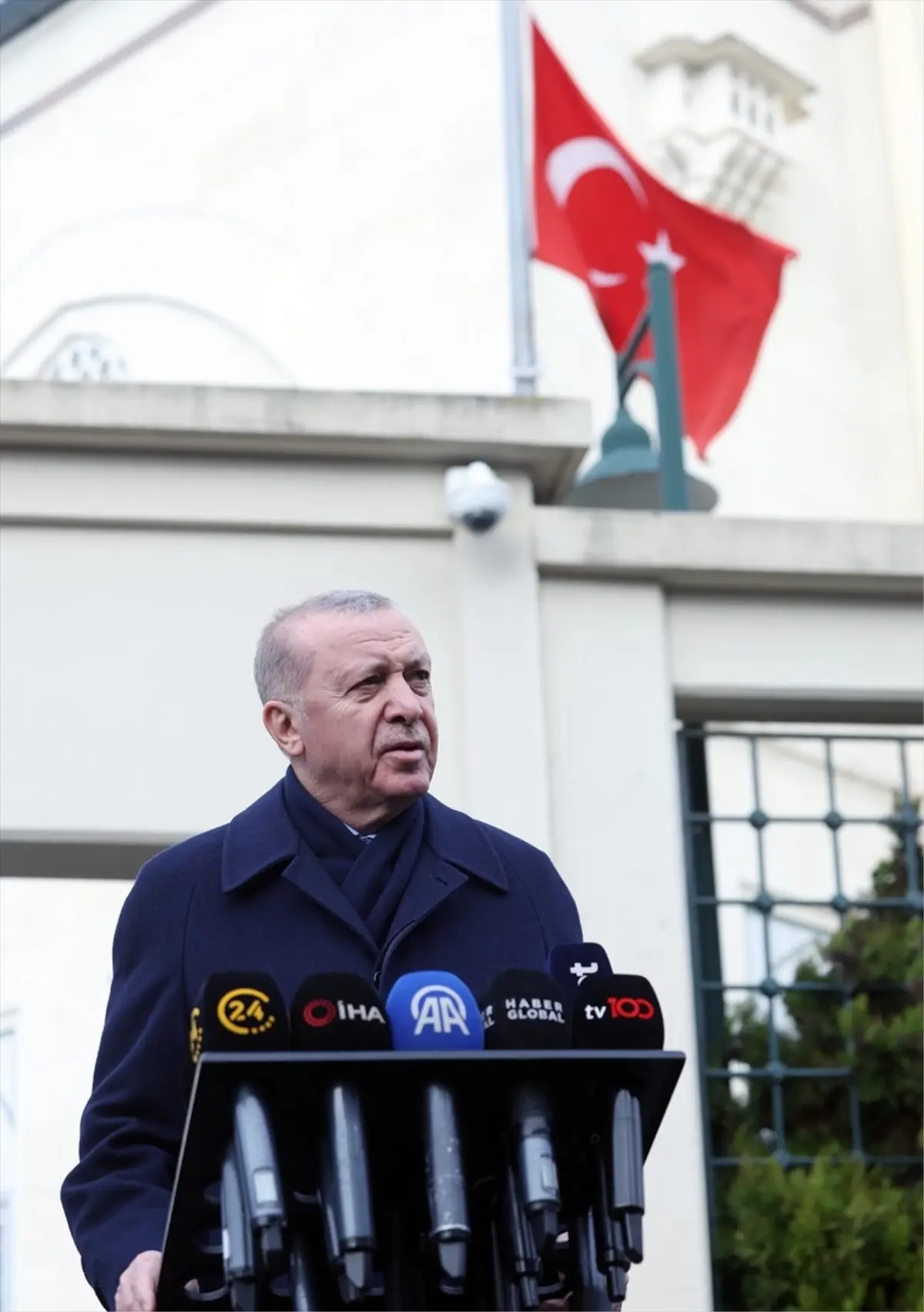 Cumhurbaşkanı Erdoğan, cuma namazını Hz. Ali Camisi’nde kıldı